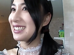 最热门的日本女孩在令人难以置信的女仆，高清JAV视频