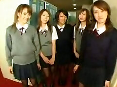 Asiatische Schulmädchen Pussy Buffet