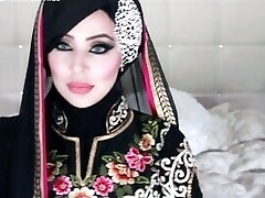 sissy gets her wish to watch concubines gat ready for holiday festivitis