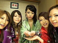 Japanese wives, Hikari and Kaede Niiyama made some porno, unc