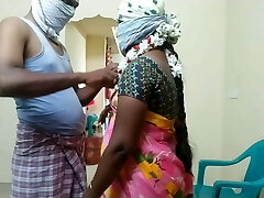 Indian Aunty pink saree doggy vid