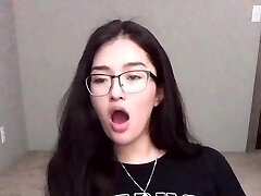 Fledgling webcam toying wet pussy