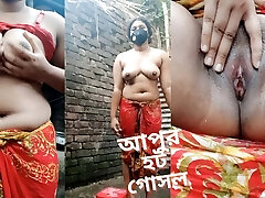 My stepsister make her bath video. Beautiful Bangladeshi girl big globes mature shower with full nude