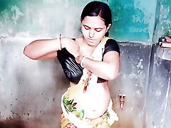 ????BENGALI BHABHI IN BATHROOM Utter VIRAL MMS (Cheating Wife Fledgling Homemade Wife Real Homemade Tamil 18 Yr Old Indian Uncensor