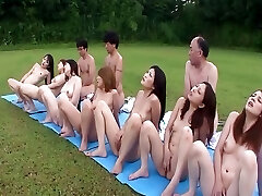 Group of Japanese Damsels Blow Few Guys and Get Their Cunts Ate Before Pissing