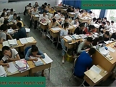 Educator shoeplay in class 5 Educator shoeplay in class 5