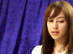 Azjatka stoi na seks przez masaż Azjatka stoi na seks przez masaż