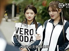 Went to the graduation party and ended up plumbing the most popular girls - Threesome And Hook-up Went to the graduation party and ended up plumbing the most popular girls - Threesome And Hook-up