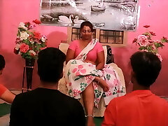 Yoga teacher Gives directions Yoga teacher Gives directions