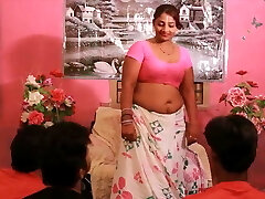 Yoga teacher Gives directions