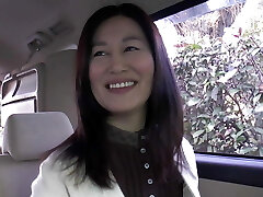 KRS067 Beautiful Cougar Beautiful MILF! !!!05 She is also nice and glamour.
