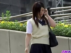 Hot Jap Schulmädchen verliert Ihre Hose zu sharking