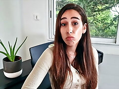 Camila, young oriental, likes to fuck guys with big hard-ons