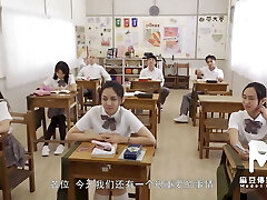 Model tv - cute asian teen get boink in the classroom