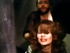 अश्लील प्रदर्शन (1981) के साथ उद्घाटन वेरोनिका हार्ट