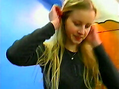 Blondes Girl Solo Mit Faux-cock und Vibrator 