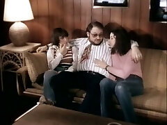 Sizzling scorching exotic young brunettes fellate cock of a chubby man