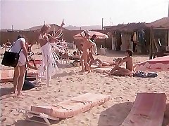 Dans Le Chaleur De St-Tropez (1981) 