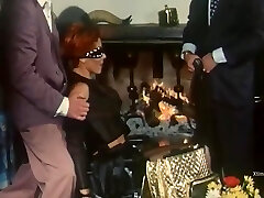 Sarah Young - Una Famiglia Per Pene (full Movie) 81 Minute Sarah Young - Una Famiglia Per Pene (full Movie) 81 Minute