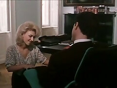 Hot blonde secretary gives head to her handsome boss Hot blonde secretary gives head to her handsome boss