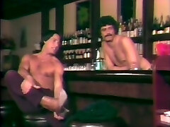 Naughty lean blonde Euro milf in dirty vintage hump at the bar