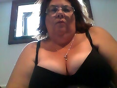 Crazy BBW fucks her ugly twat on a web camera