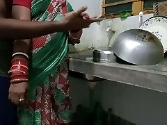 Kitchen Me Kaam Kar Rhi Saali Ko Jabardasti Choda Room Me