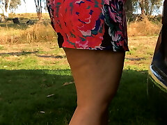 modelo sexy cambia su sostén en público-parpadea tetas modelo sexy cambia su sostén en público-parpadea tetas