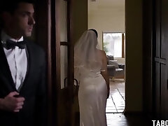 Assfuck Fucktoys And Valentina Nappi - Italian Bride Buttplugged On The Day Of The Wedding