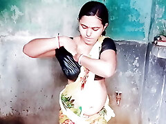 ????BENGALI BHABHI IN BATHROOM FULL VIRAL MMS (Cheating Wife Fledgling Homemade Wifey Real Homemade Tamil 18 Year Elder Indian Uncensor