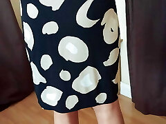 Mrs Sandie, 50+, off to work with no undies on.