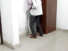 School ki supermarket room me student log ka karnama hua viral