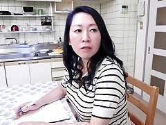 Kayo - Top Class Ripe Mature Stunners: Carnivorous Cougar Who Would Do Anything For Her Offsprings