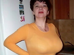 Fast and hard mommy