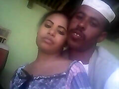 cuerpo de espectáculo tímido sudanés