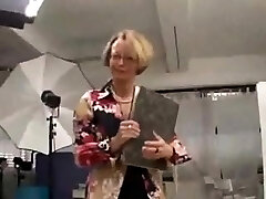 cam abuela con puño rubia