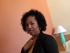 Negro Bonito MILF #1 Negro Bonito MILF #1