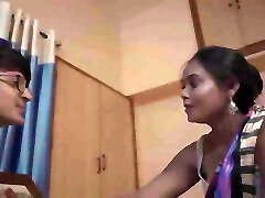 Desi Kamvali Bay Sunita Has Hardcore intercourse with Virgin Boy Desi Kamvali Bay Sunita Has Hardcore intercourse with Virgin Boy