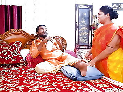 jamindaar babu ko chahiye bade chuji wali naukarani se sambhog ( audio en hindi ) jamindaar babu ko chahiye bade chuji wali naukarani se sambhog ( audio en hindi )