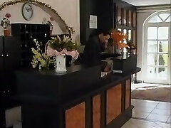 Emocionado abuelas conseguir perforado en varias formas Emocionado abuelas conseguir perforado en varias formas