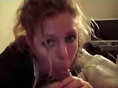 Maduro empleada del hogar burlas y chupar mi polla para una carga de cum Maduro empleada del hogar burlas y chupar mi polla para una carga de cum