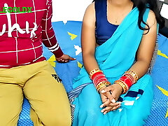 Komal bahut hi khubsurat hai sadi aur half-shirt very sexy komal bhabhi 