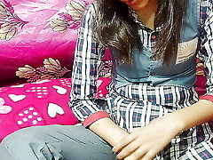 la universidad ki chuti ke baad novia ko habitación por lekar gya la universidad ki chuti ke baad novia ko habitación por lekar gya