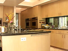 milf alexa styles y una joven delilah blue teniendo sexo raro. milf alexa styles seduciendo a delilah blue milf alexa styles y una joven delilah blue teniendo sexo raro. milf alexa styles seduciendo a delilah blue