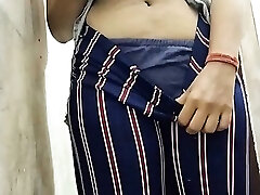 Bhen ko blackmail krke choda aur nahate hue choot m ungli daal di jaberjasti Bhen ko blackmail krke choda aur nahate hue choot m ungli daal di jaberjasti