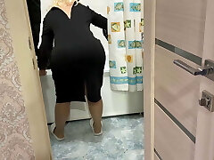 Mature MILF with big ass and xxl tits gave a blow-job and framed her ass for anal Mature MILF with big ass and xxl tits gave a blow-job and framed her ass for anal