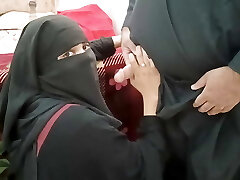 pakistani matrigna in hijaab scopata da figliastro