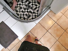 Gf teases me to cum on her feet in the shower