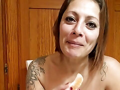 LitelMami and a sugary-sweet ANAL FUCK! This mom knows how to treat her guests right