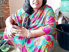 Desi stepmother sucks jism in mouth Desi stepmother sucks jism in mouth